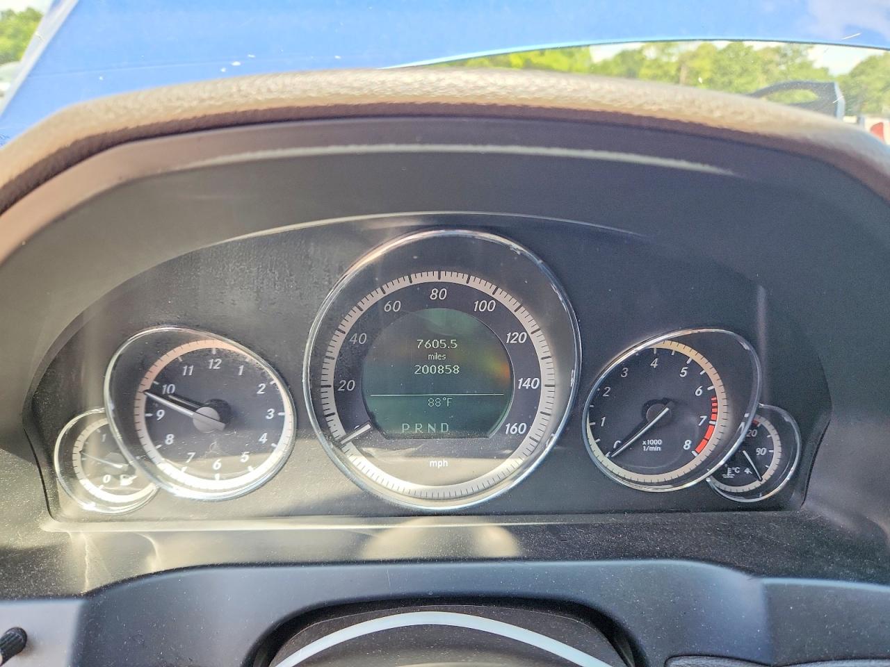2011 MERCEDES-BENZ E-CLASS