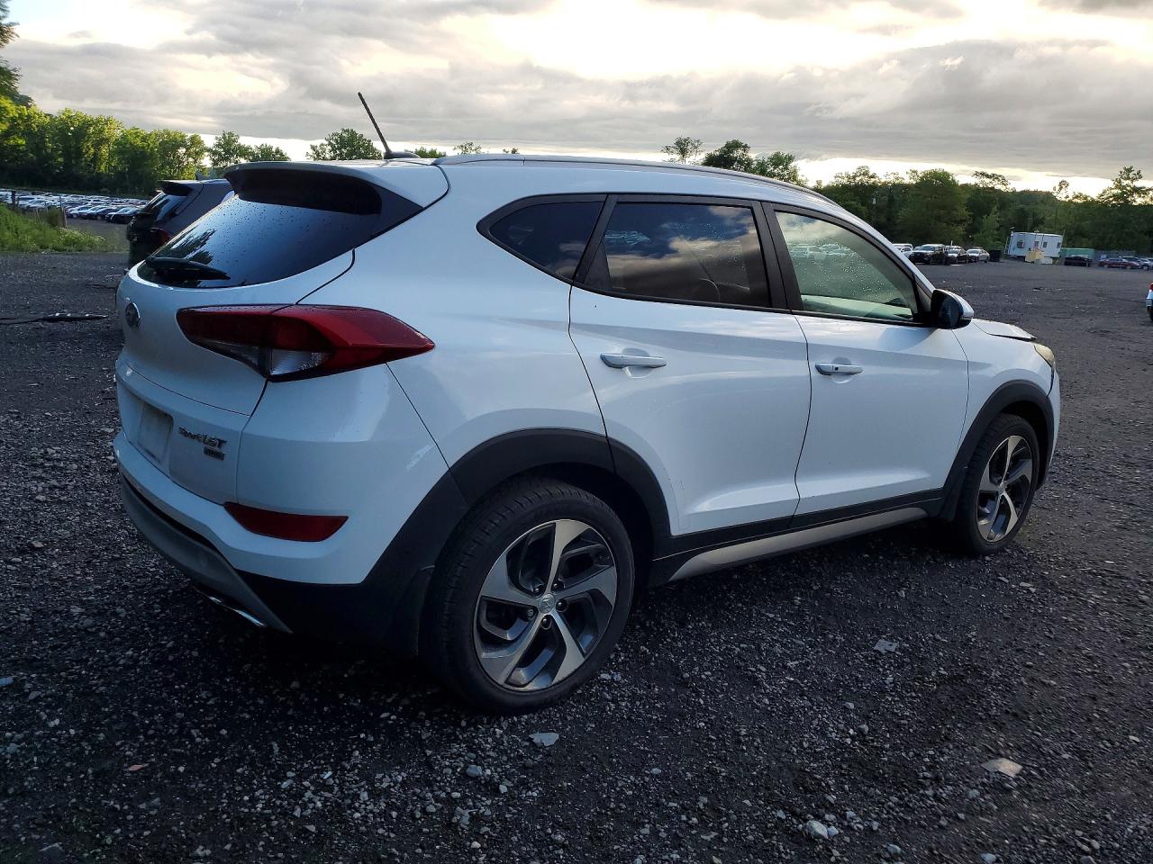 2017 HYUNDAI TUCSON
