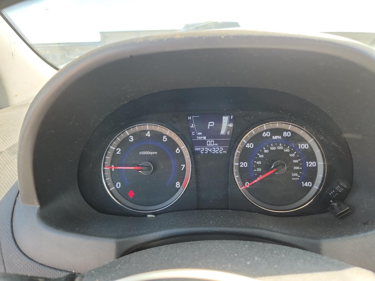 2012 HYUNDAI ACCENT
