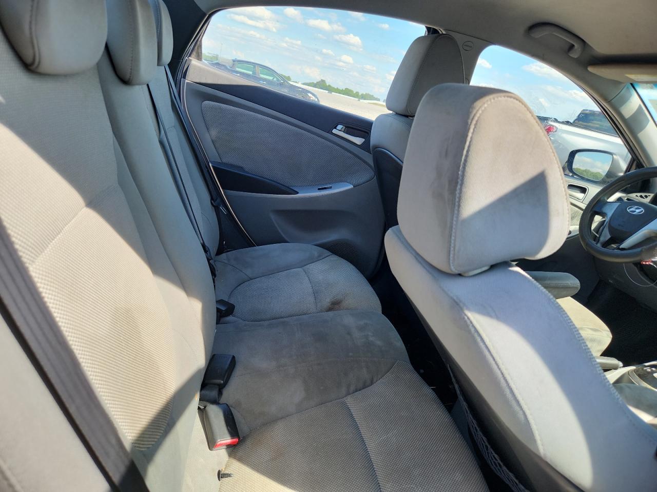 2012 HYUNDAI ACCENT