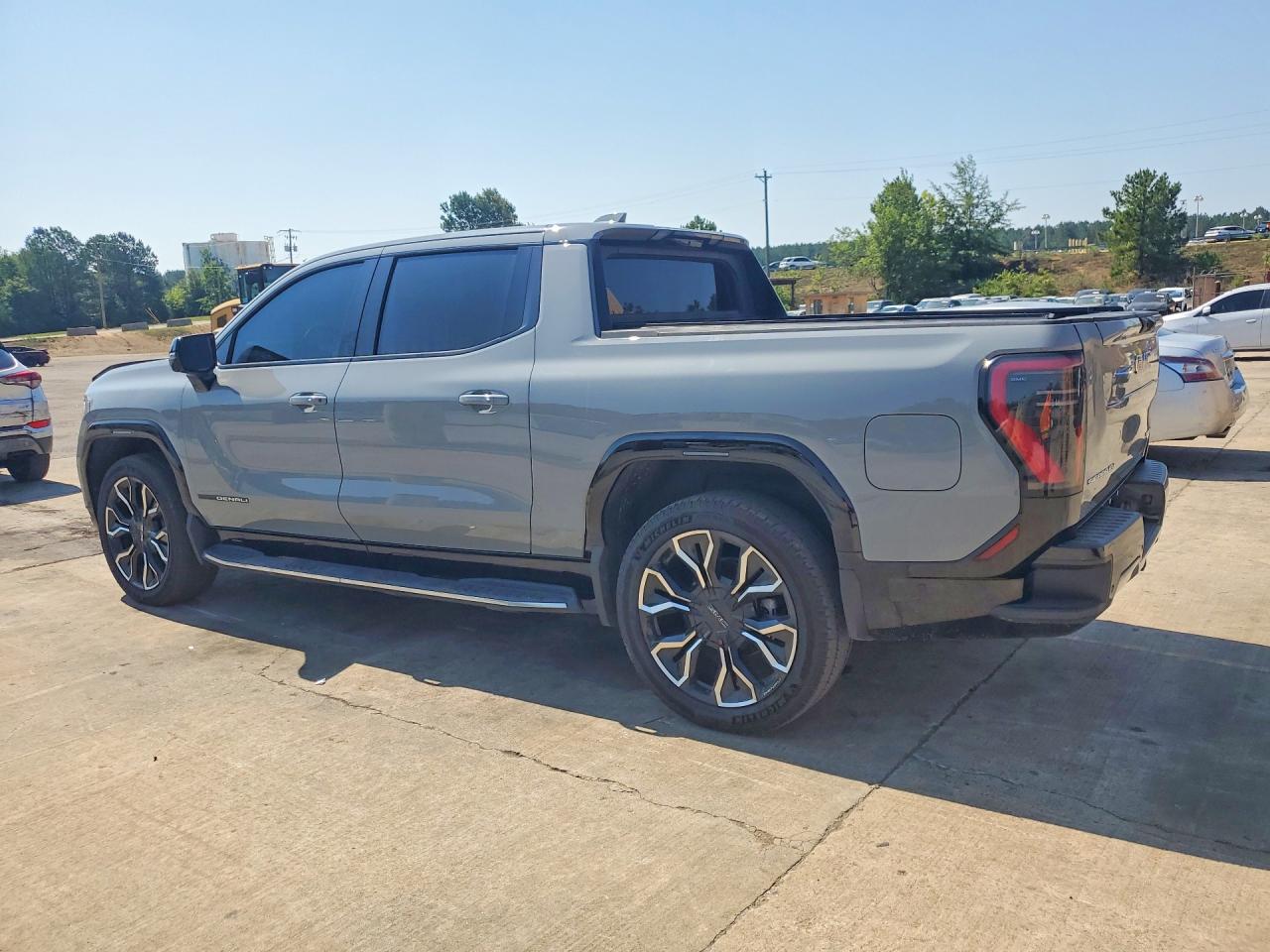 2024 GMC SIERRA