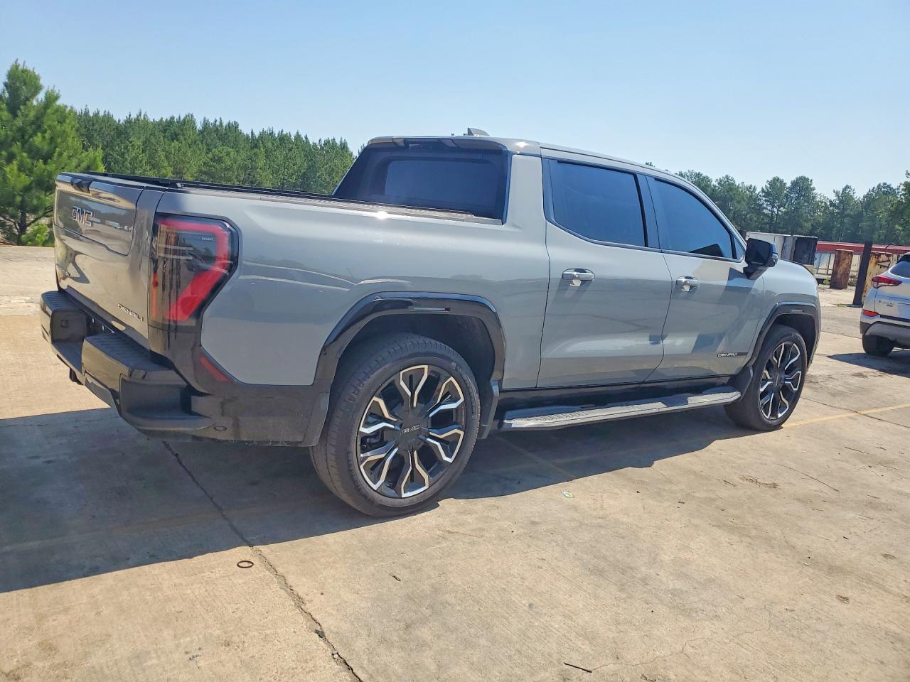 2024 GMC SIERRA