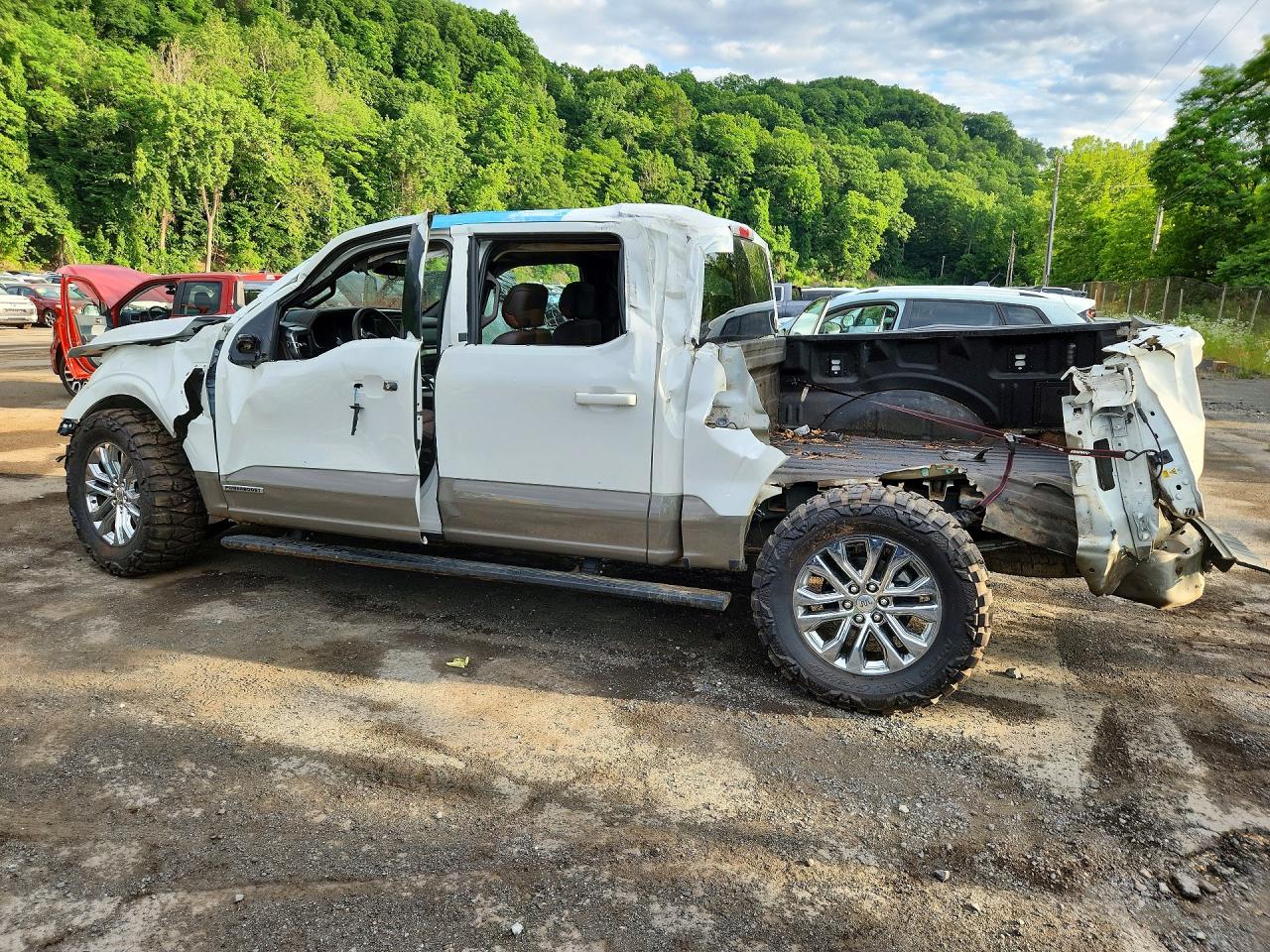 2025 FORD F150