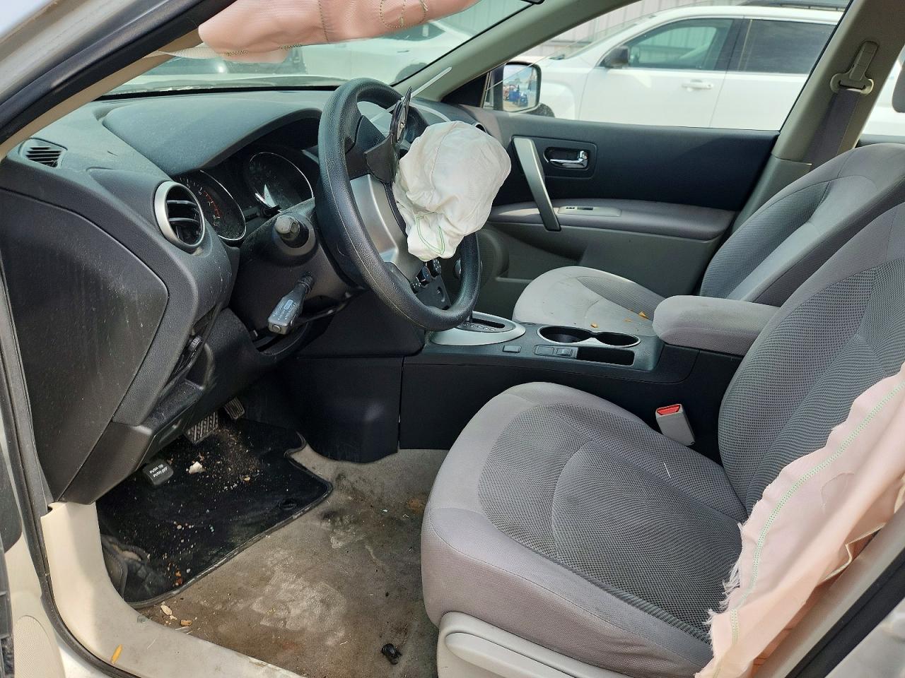 2014 NISSAN ROGUE