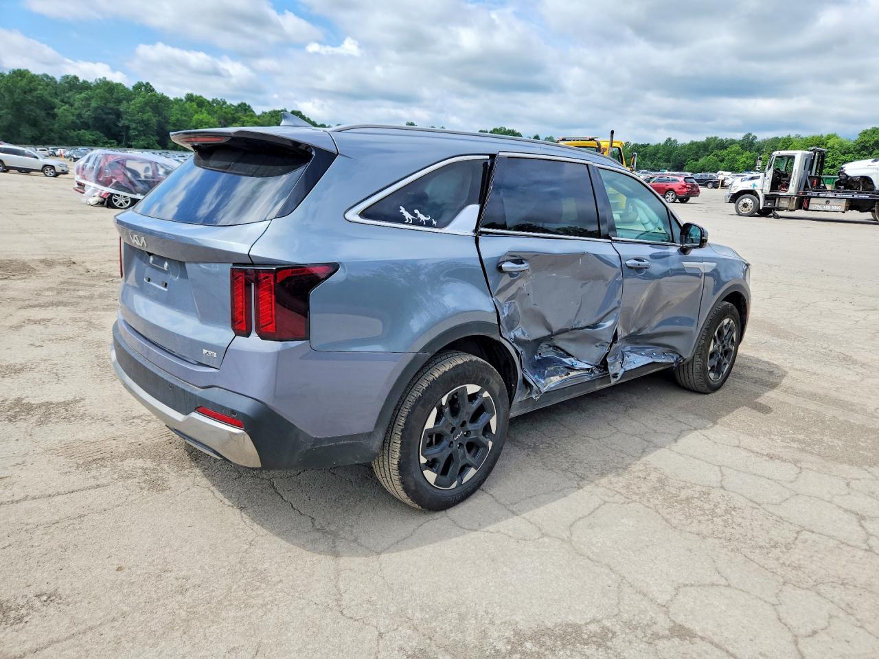 2025 KIA SORENTO