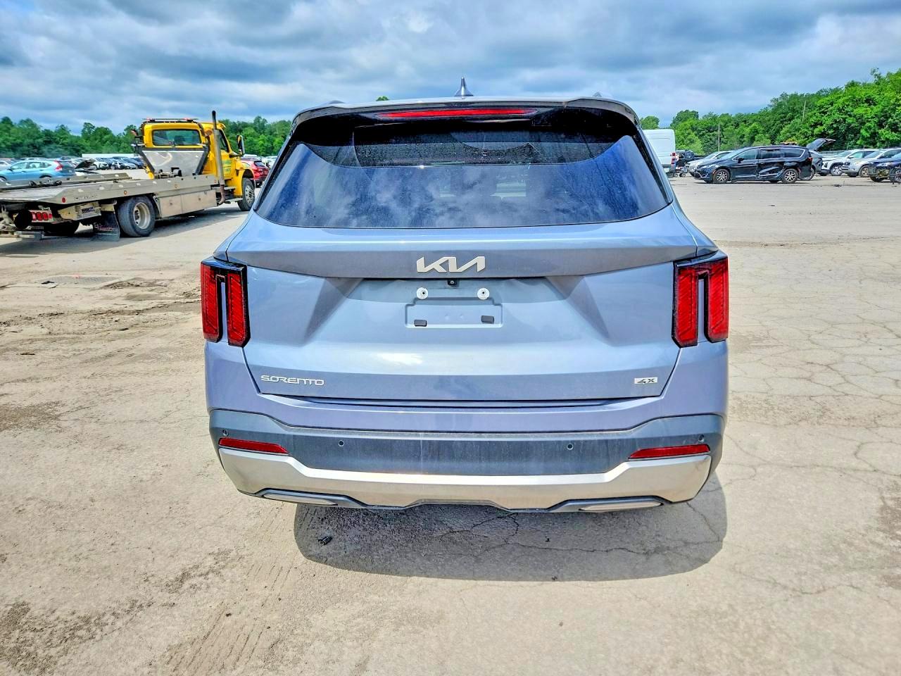 2025 KIA SORENTO