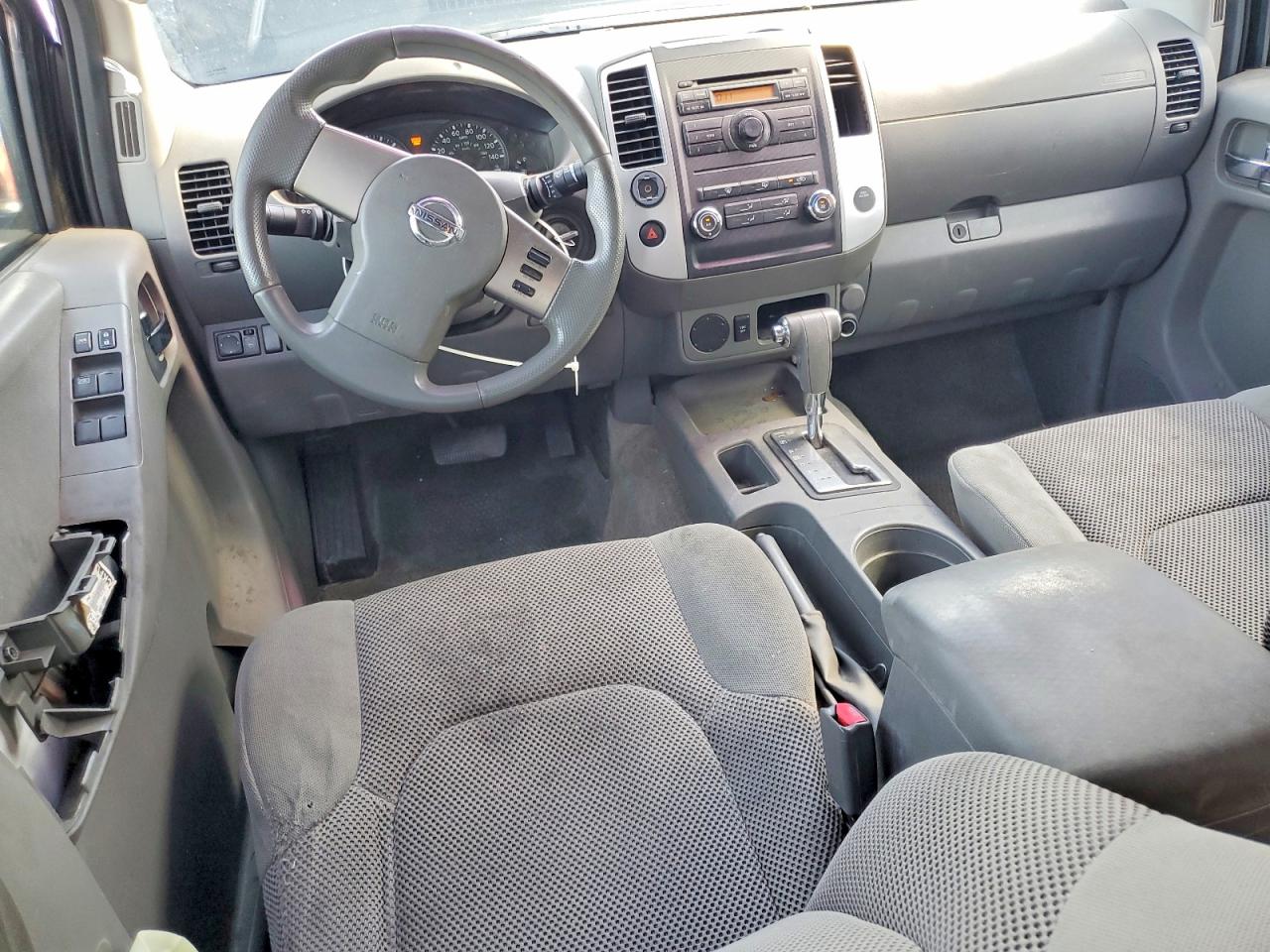 2011 NISSAN FRONTIER