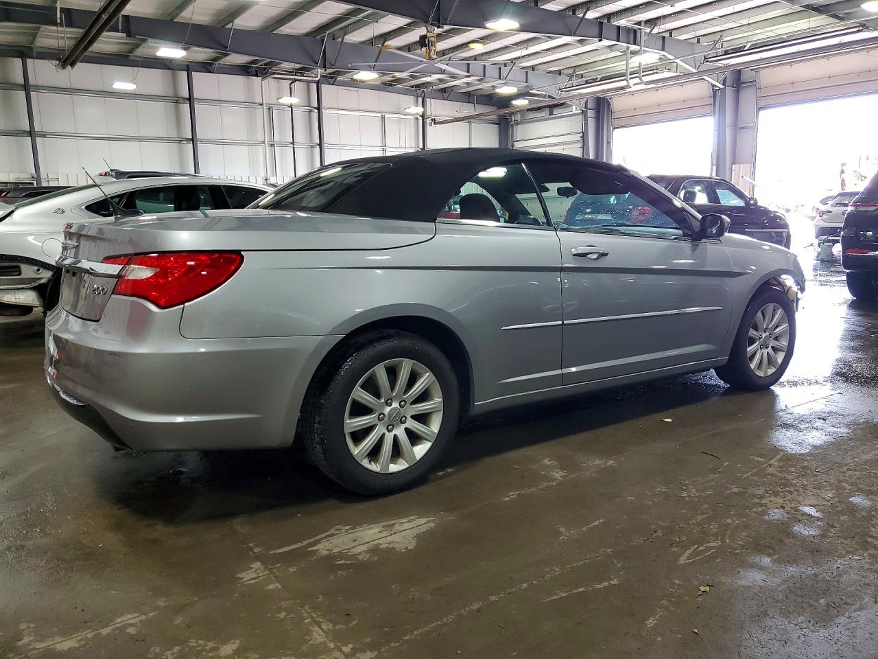 2014 CHRYSLER 200