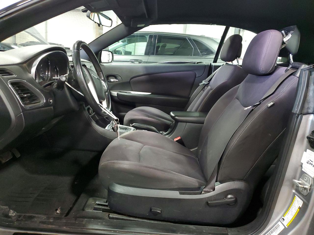 2014 CHRYSLER 200