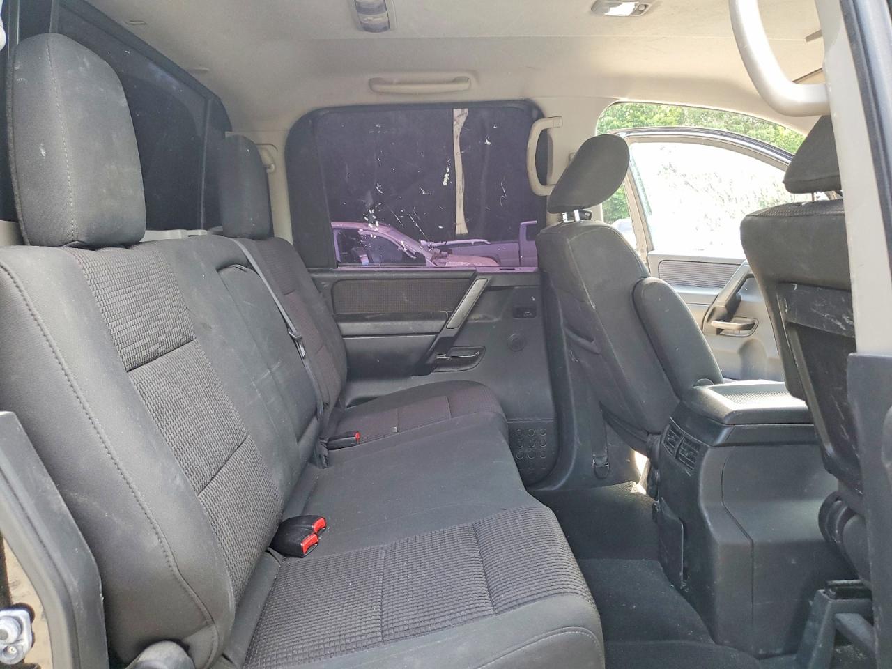2014 NISSAN TITAN