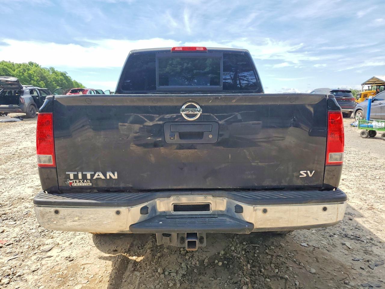 2014 NISSAN TITAN