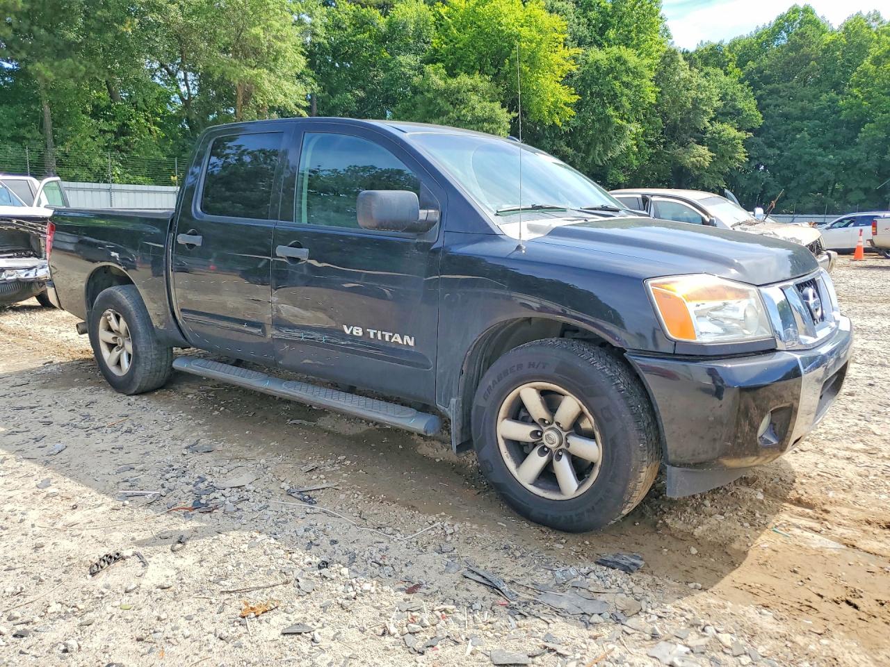 2014 NISSAN TITAN