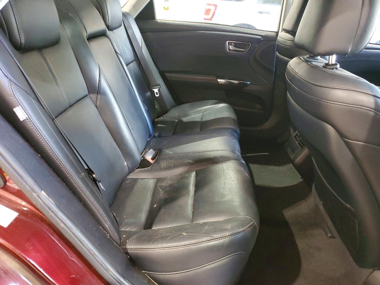 2016 TOYOTA AVALON