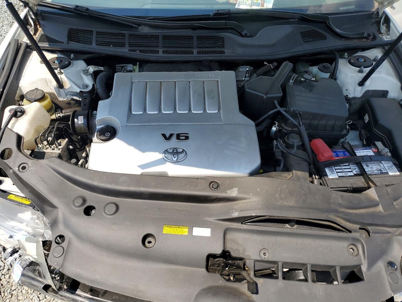 2011 TOYOTA AVALON