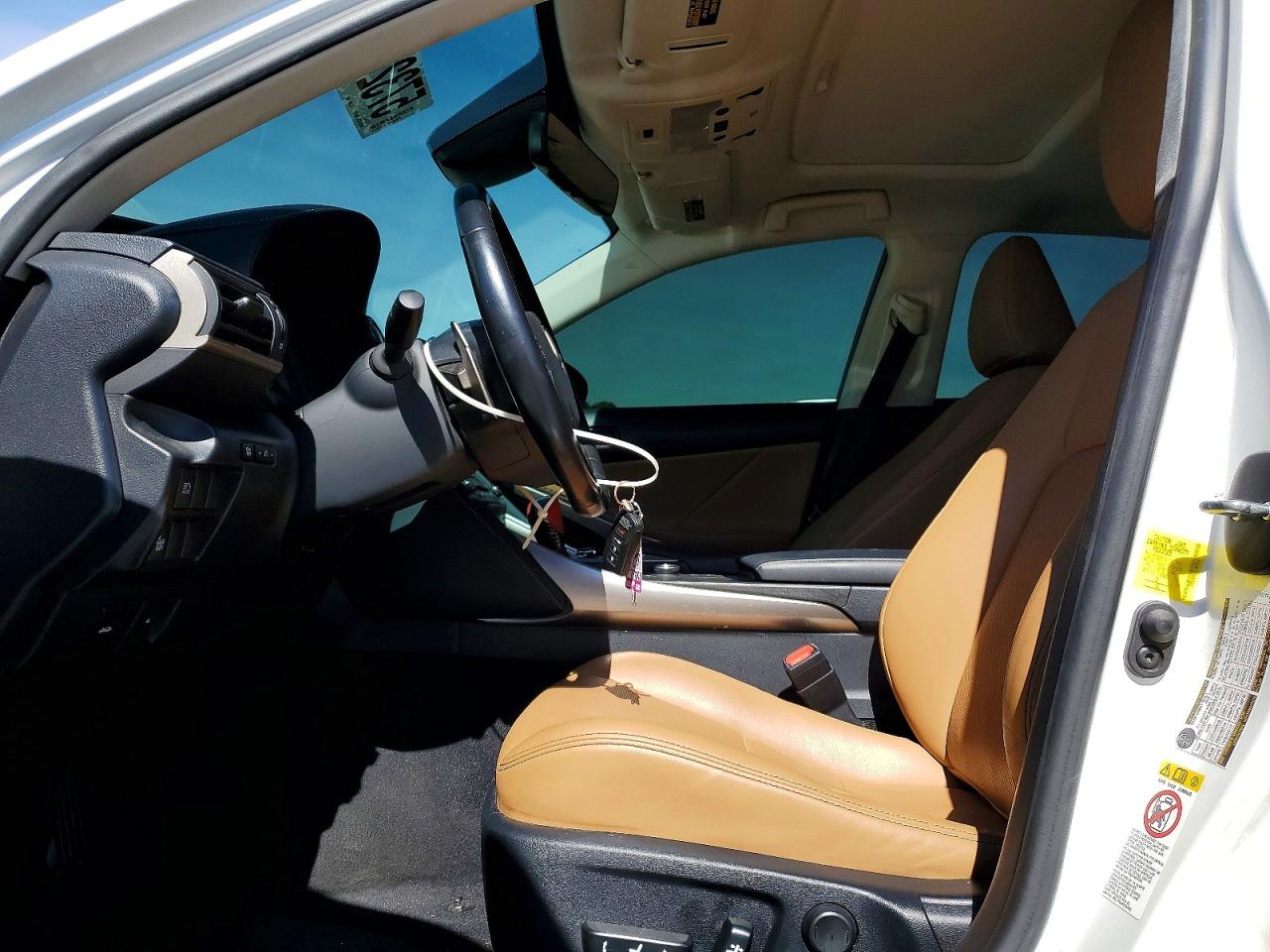 2017 LEXUS IS