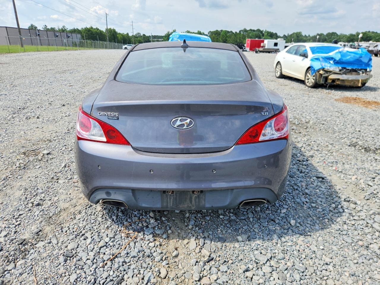2011 HYUNDAI GENESIS