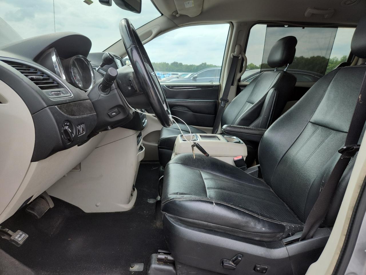 2014 CHRYSLER MINIVAN