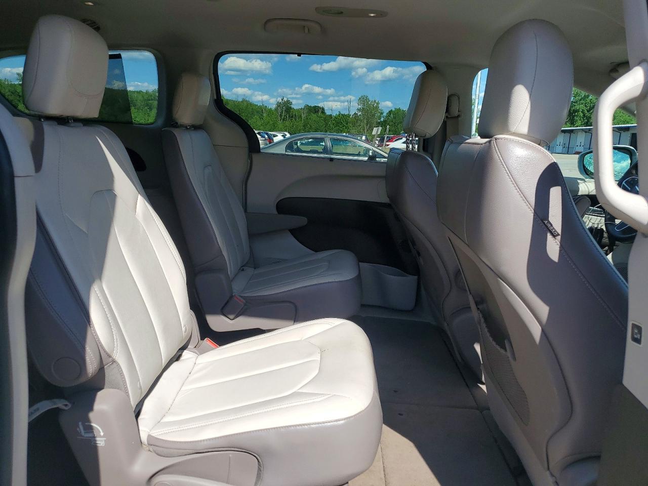 2017 CHRYSLER PACIFICA