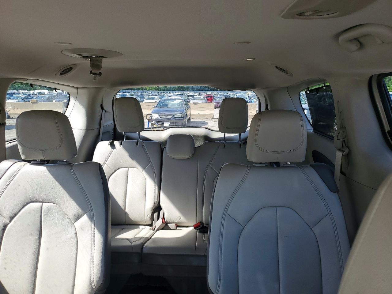 2017 CHRYSLER PACIFICA