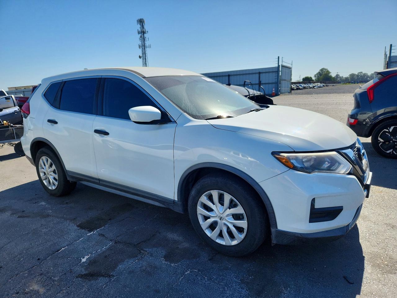 2017 NISSAN ROGUE