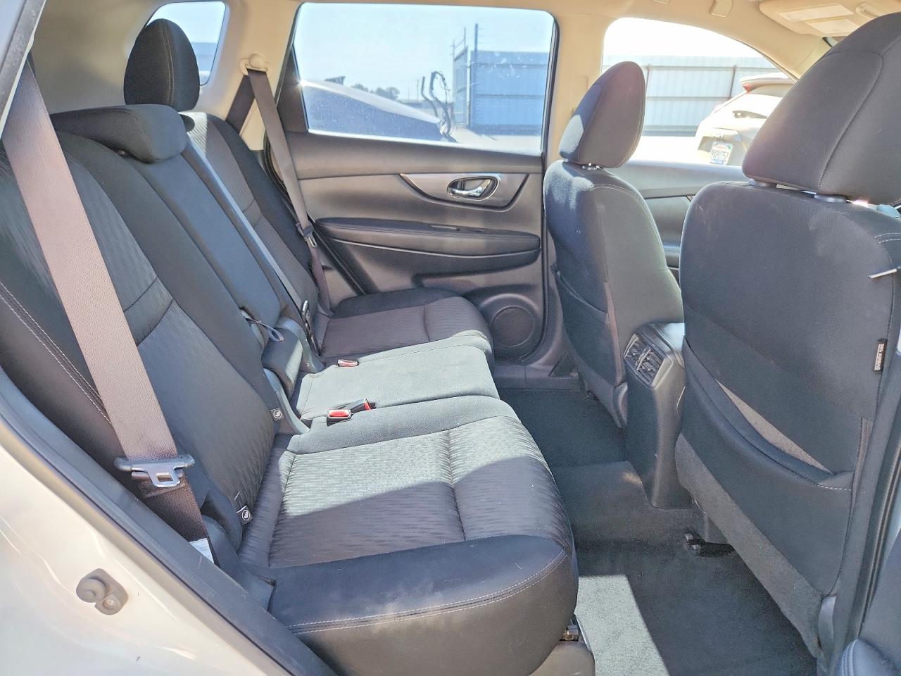 2017 NISSAN ROGUE
