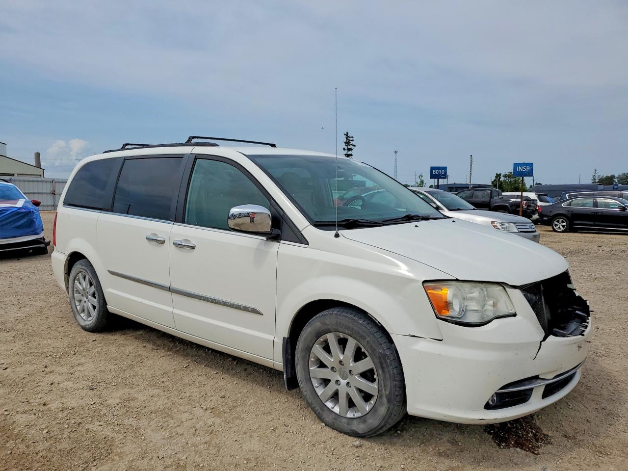2011 CHRYSLER MINIVAN
