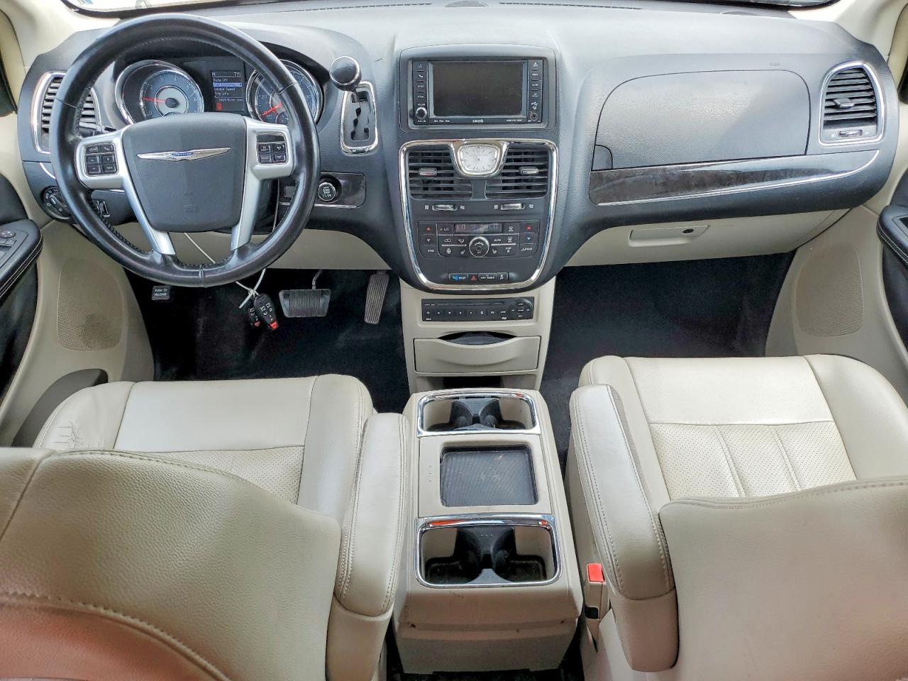 2011 CHRYSLER MINIVAN