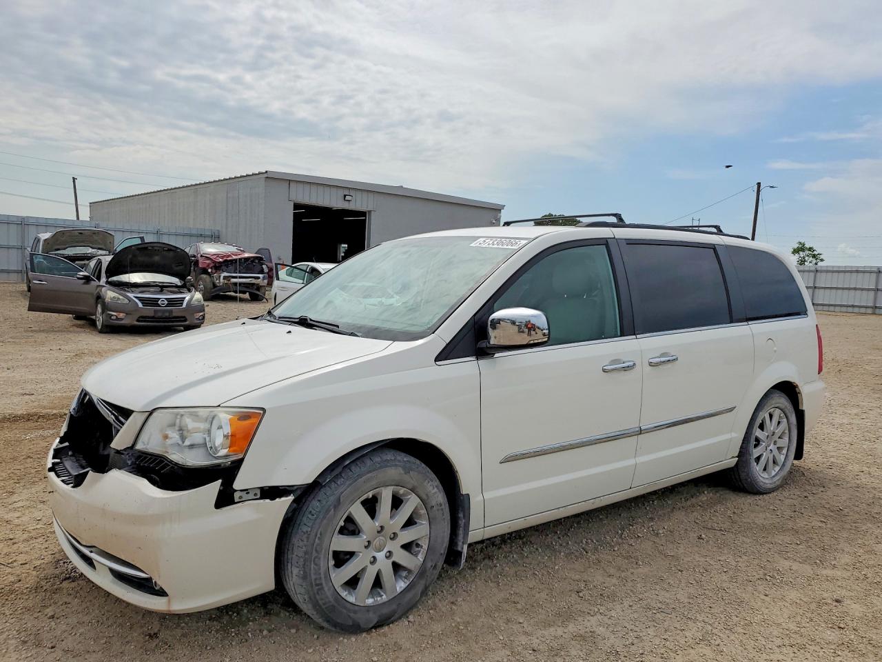 2011 CHRYSLER MINIVAN
