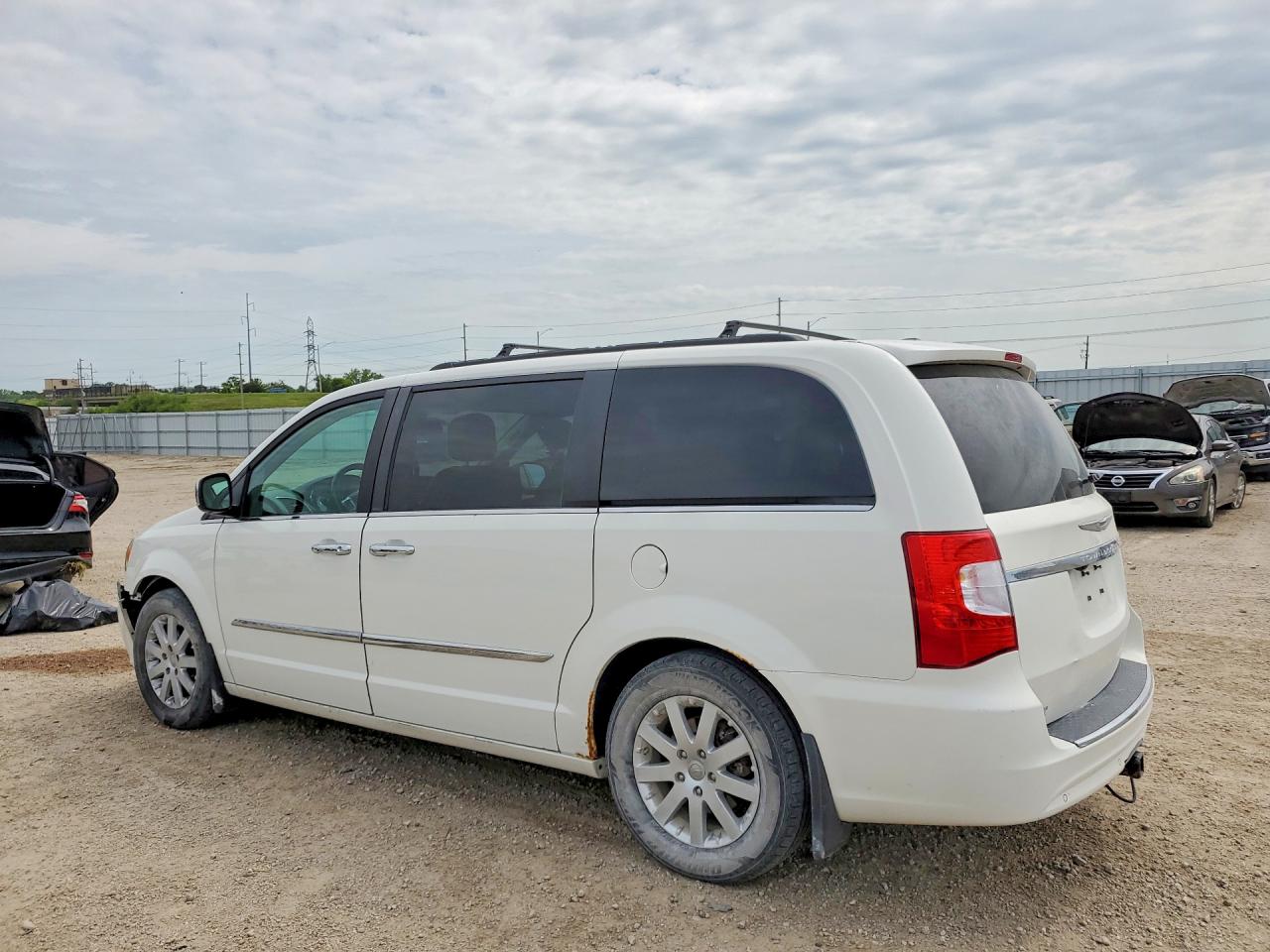 2011 CHRYSLER MINIVAN