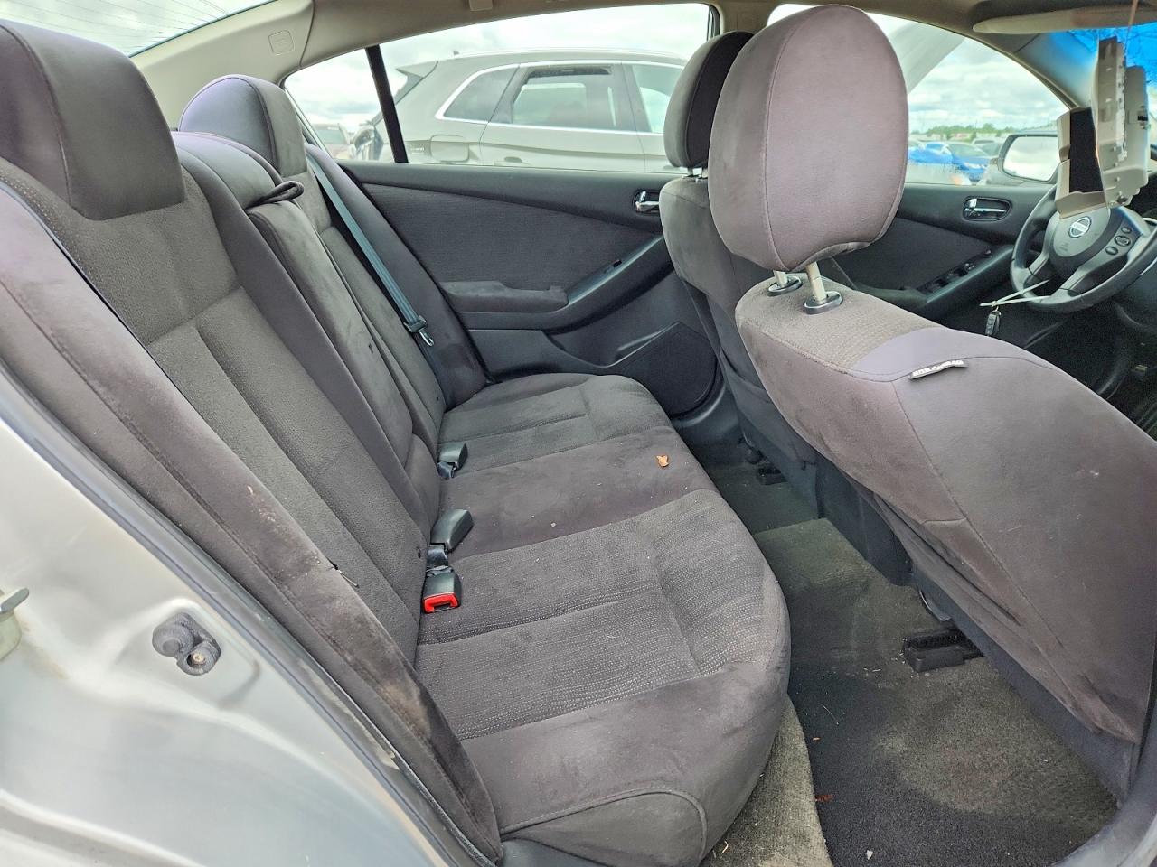 2010 NISSAN ALTIMA