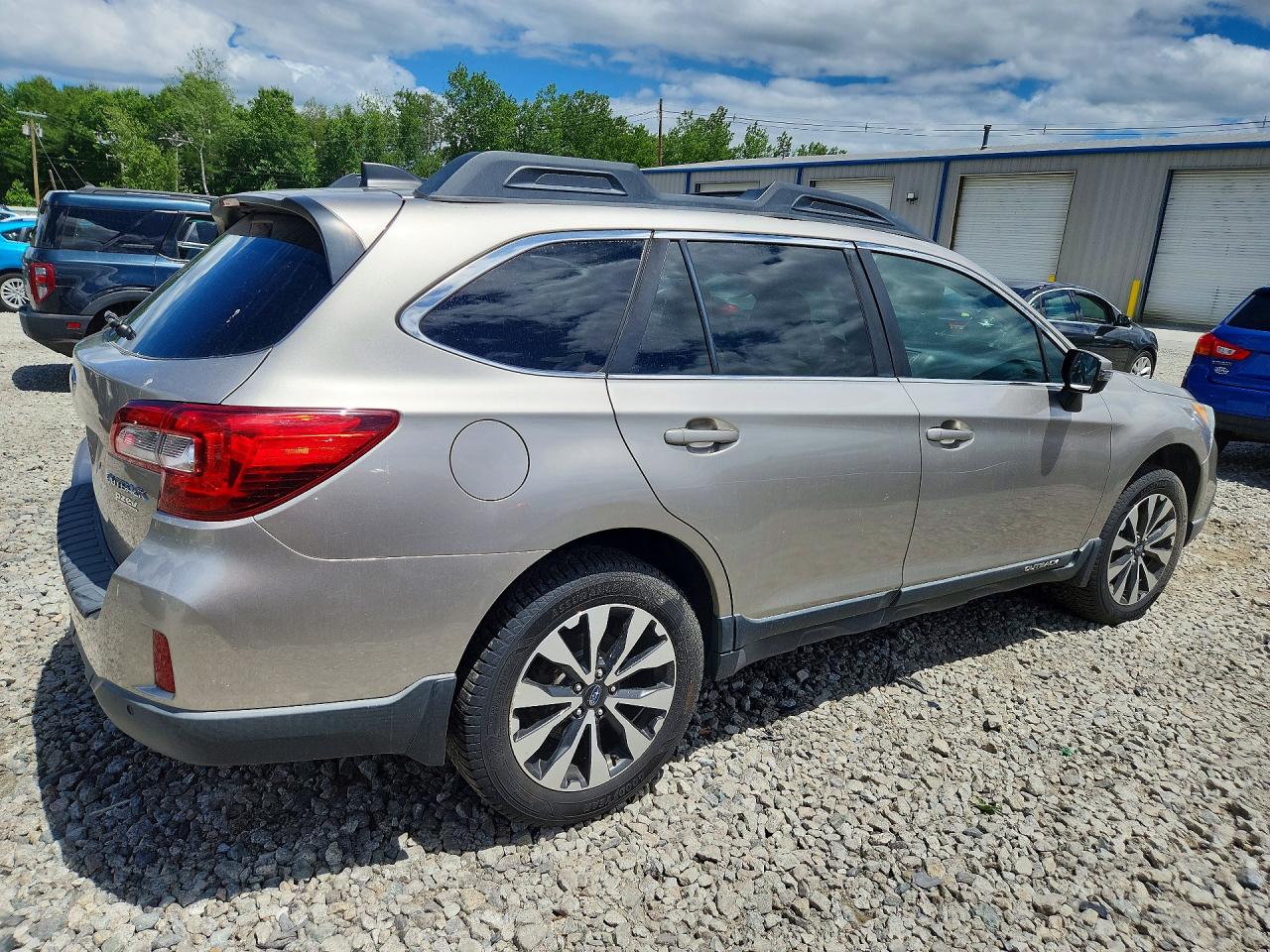 2017 SUBARU OUTBACK