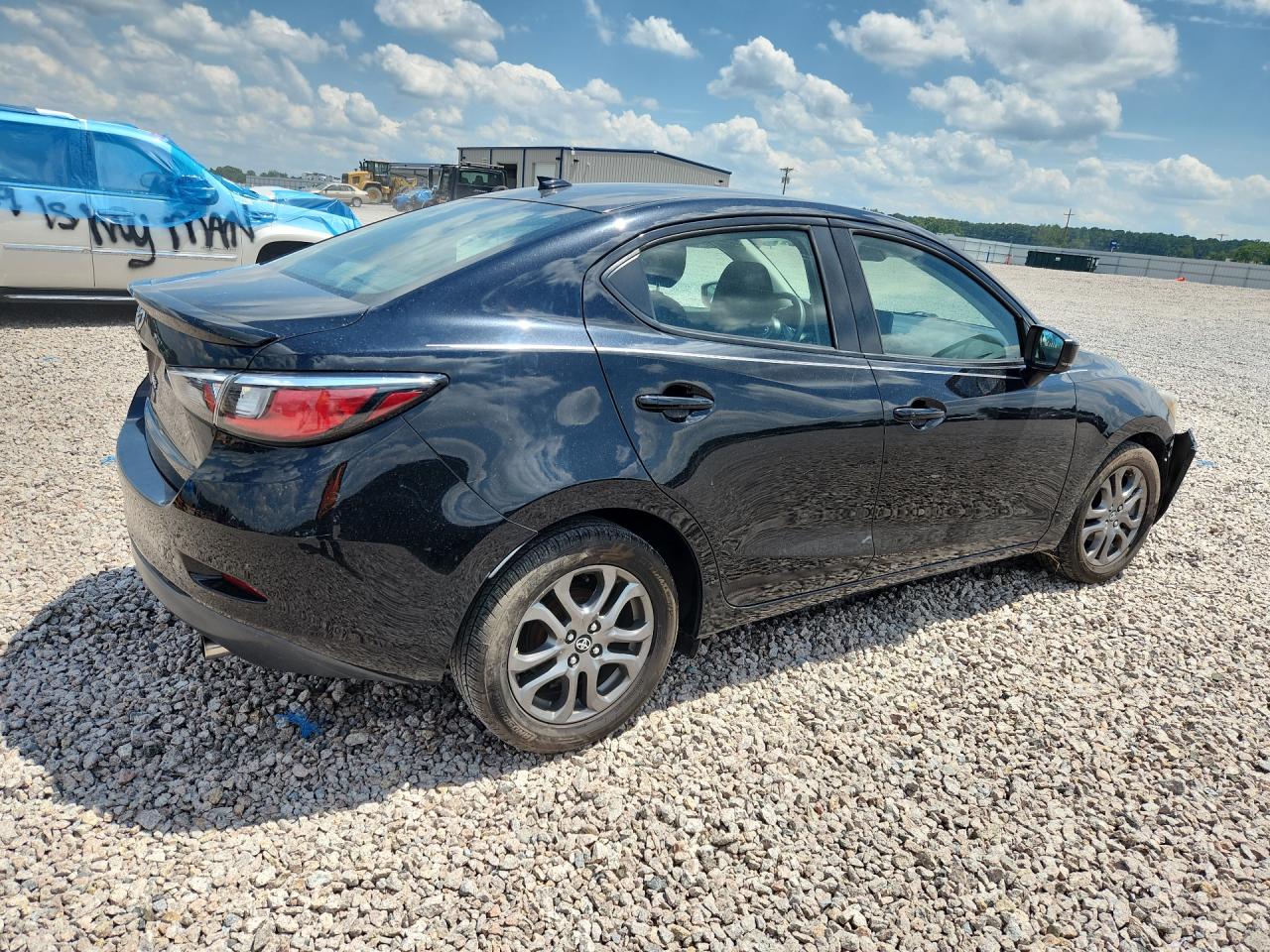 2019 TOYOTA YARIS