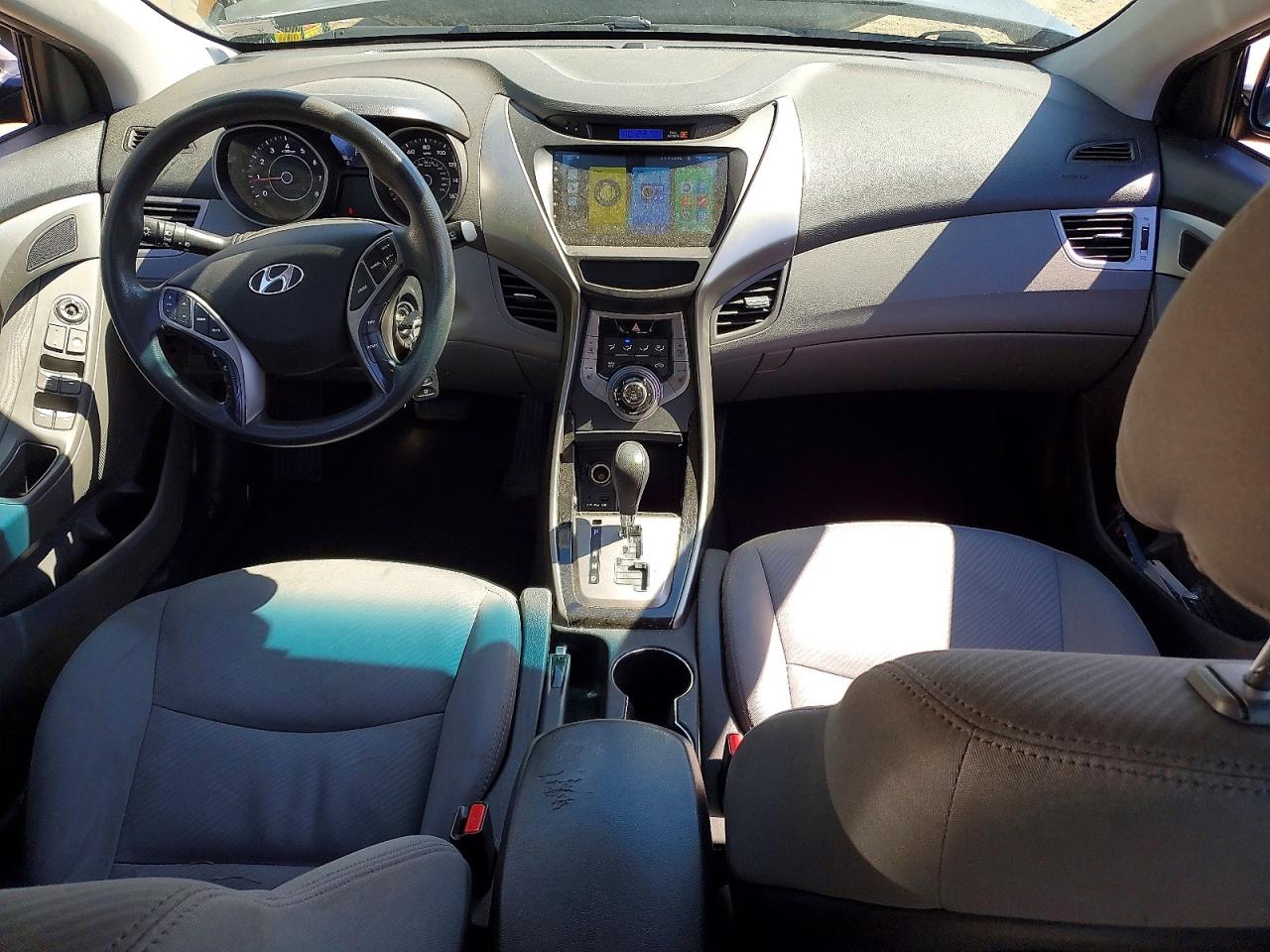 2013 HYUNDAI ELANTRA