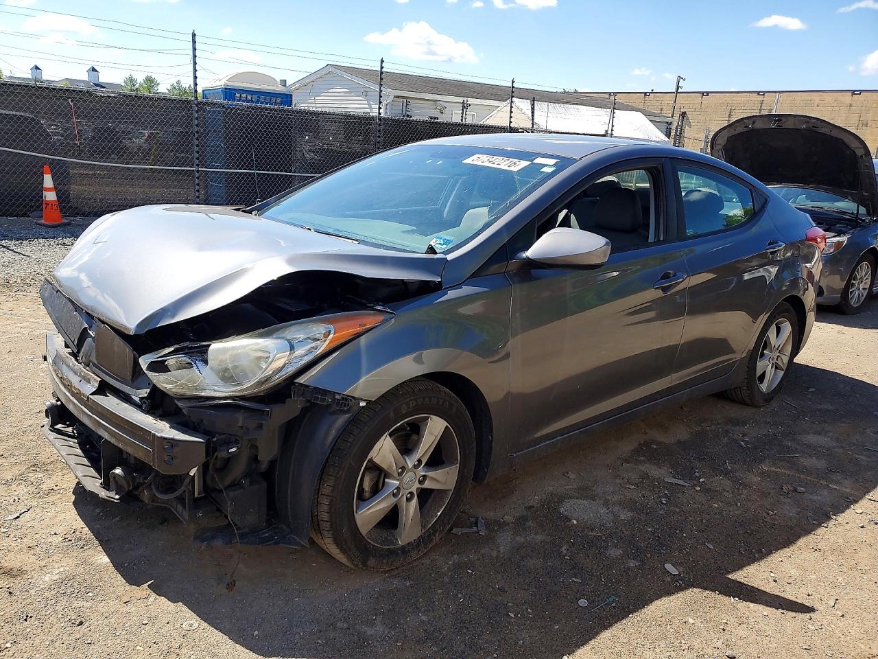 2013 HYUNDAI ELANTRA