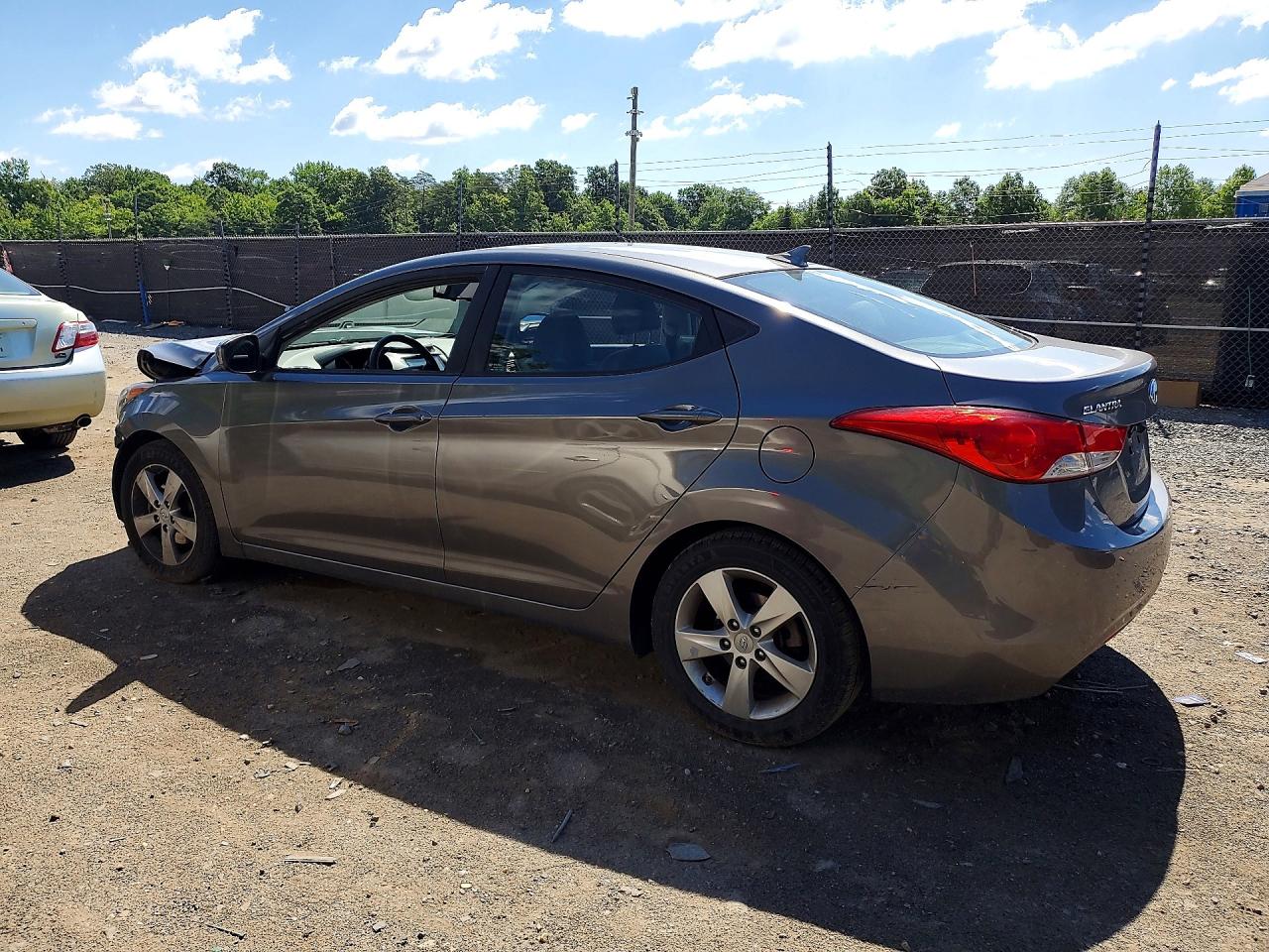 2013 HYUNDAI ELANTRA