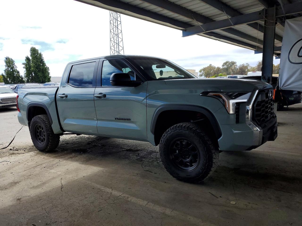 2024 TOYOTA TUNDRA