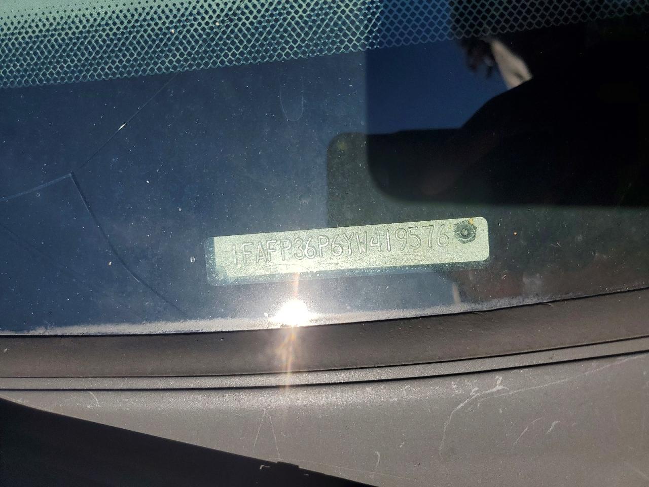 2000 FORD FOCUS SE