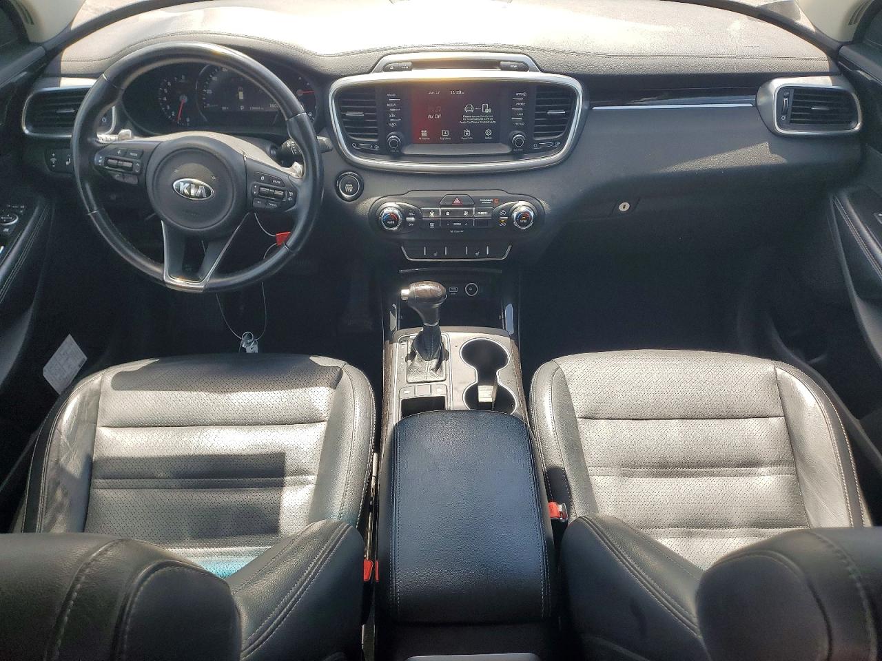 2017 KIA SORENTO