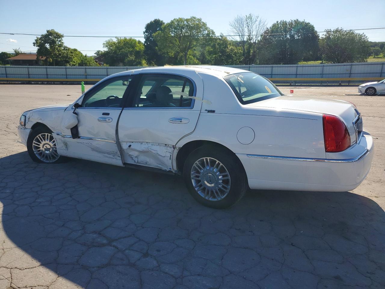 2009 LINCOLN TOWNCAR