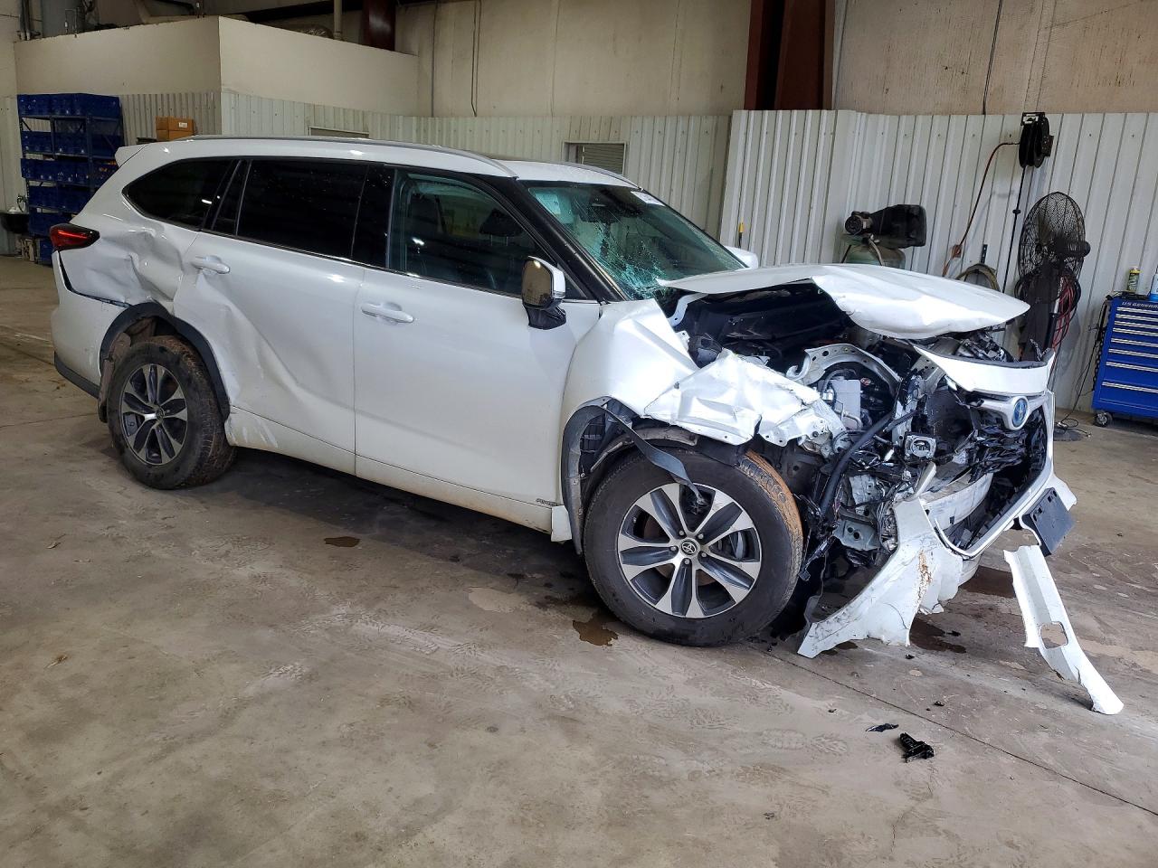 2022 TOYOTA HIGHLANDER