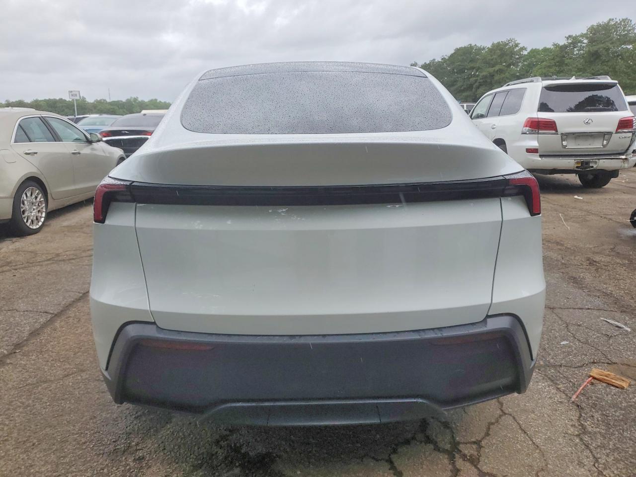 2026 TESLA MODEL Y