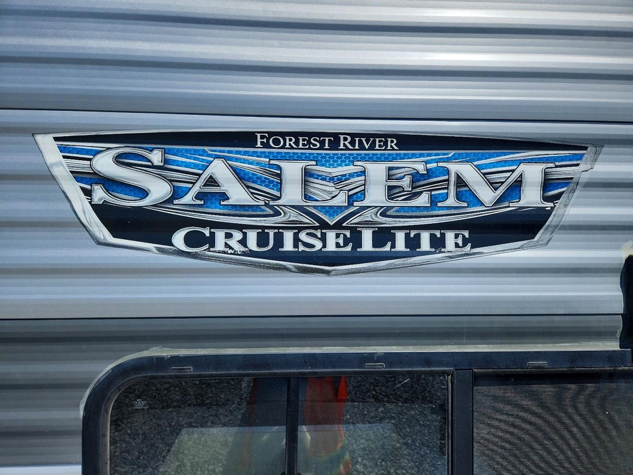 2022 FOREST RIVER SALEM CRUI