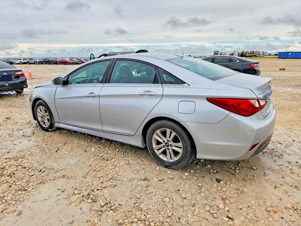 2014 HYUNDAI SONATA
