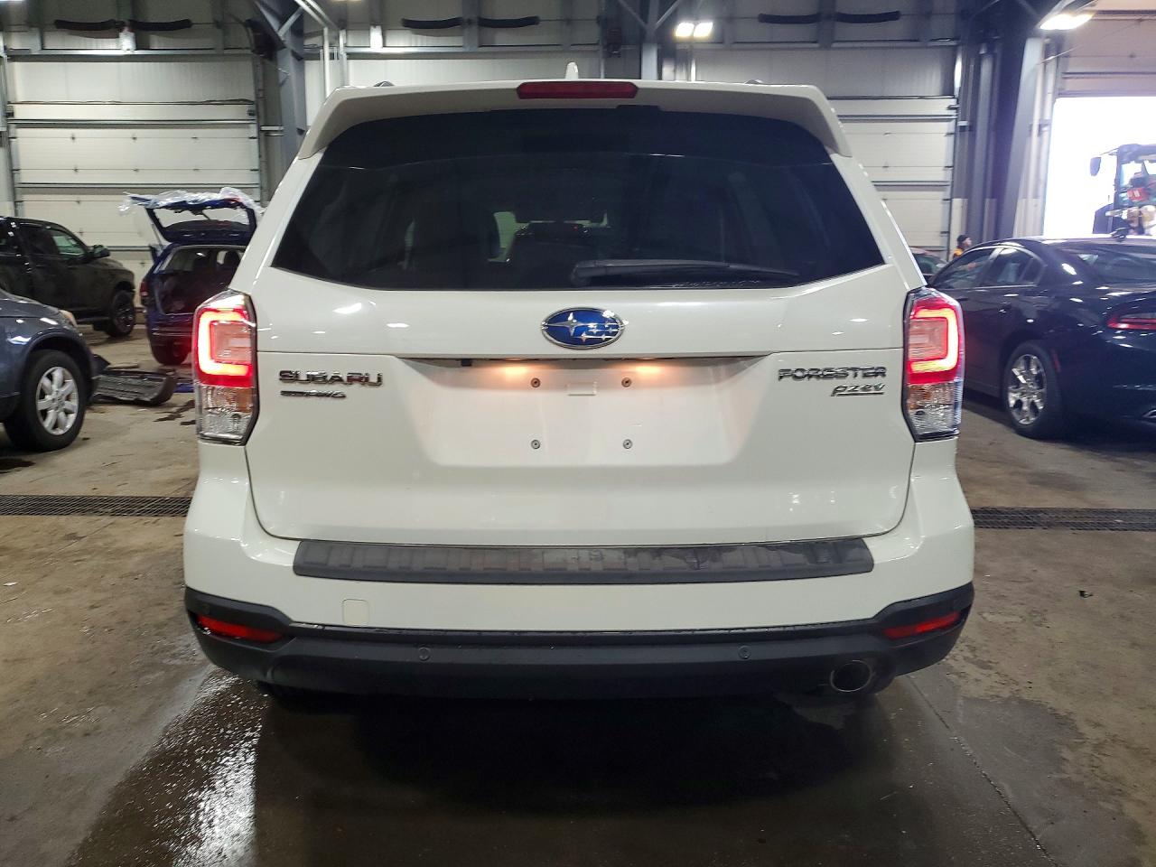 2017 SUBARU FORESTER