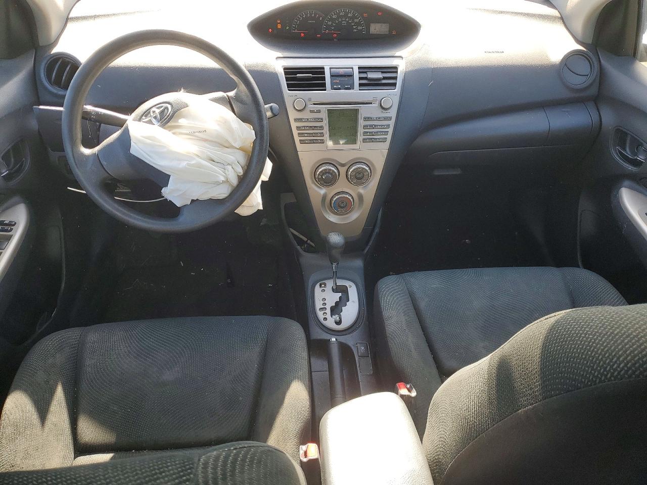 2010 TOYOTA YARIS