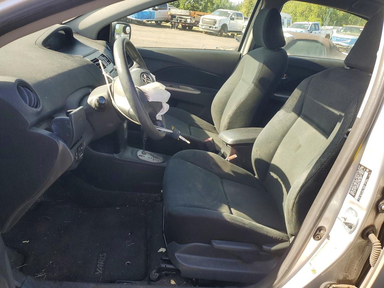 2010 TOYOTA YARIS