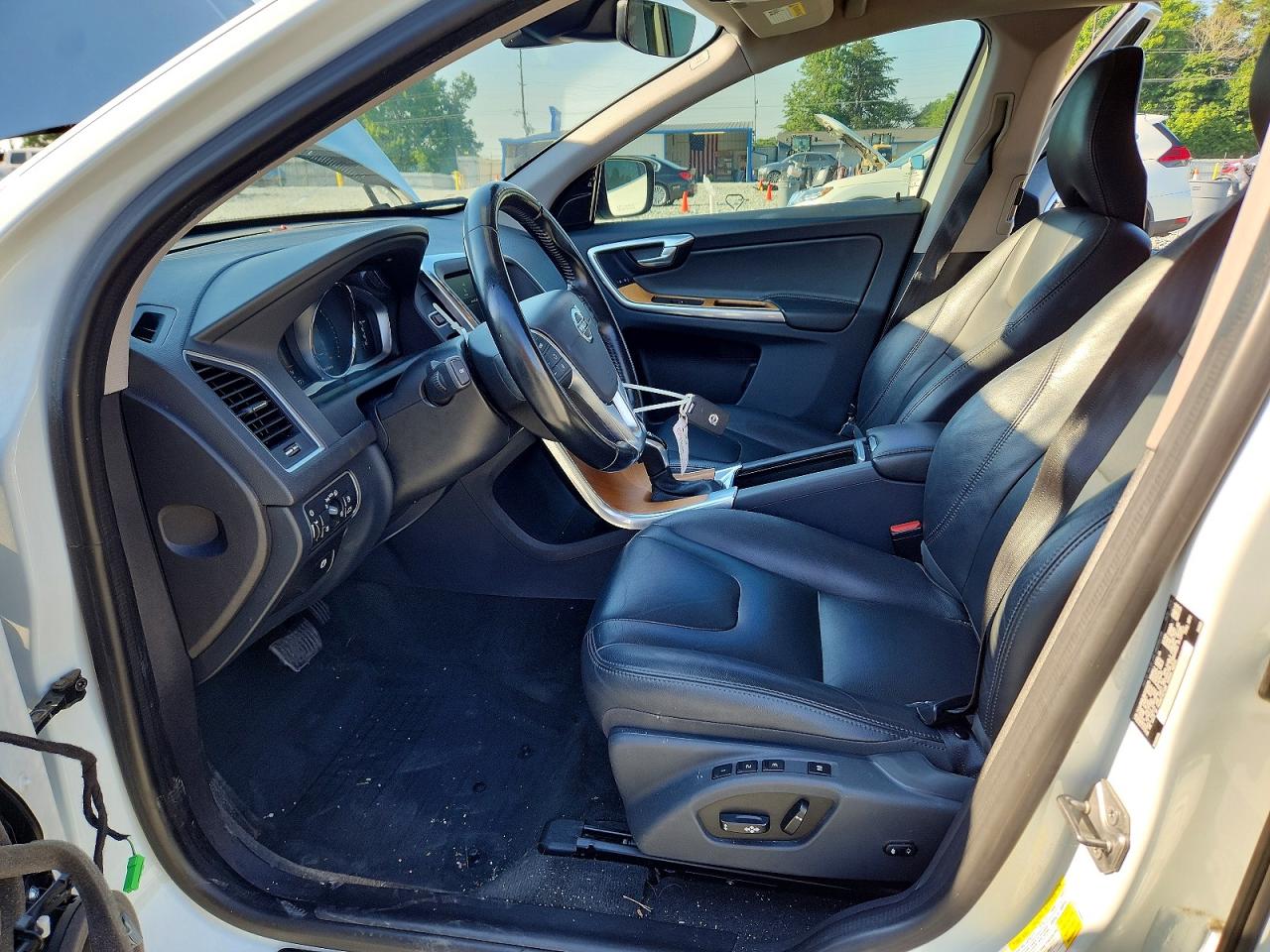 2017 VOLVO XC60