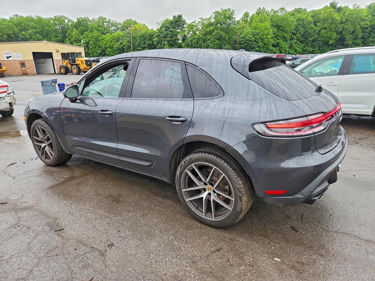 2025 PORSCHE MACAN