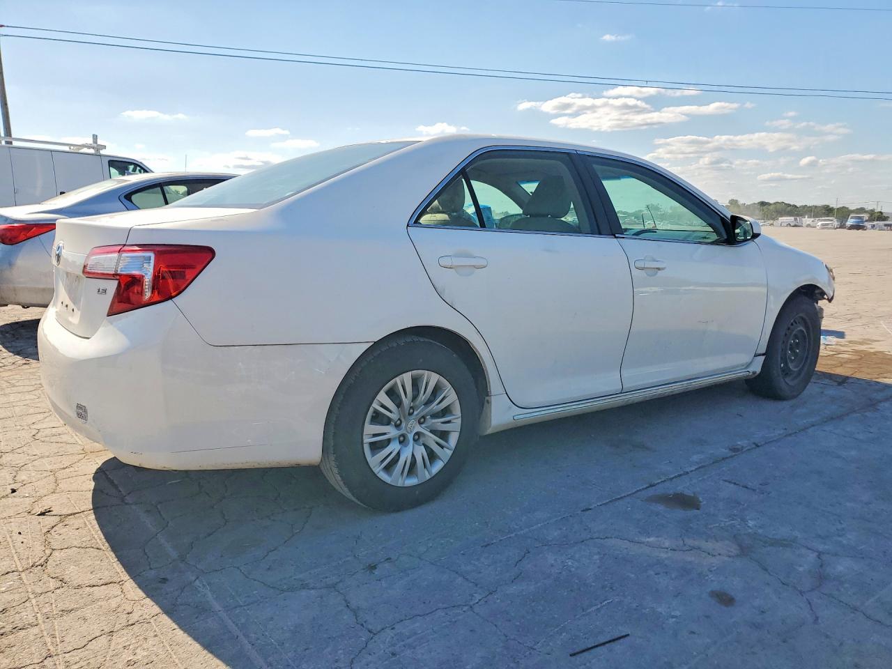 2013 TOYOTA CAMRY