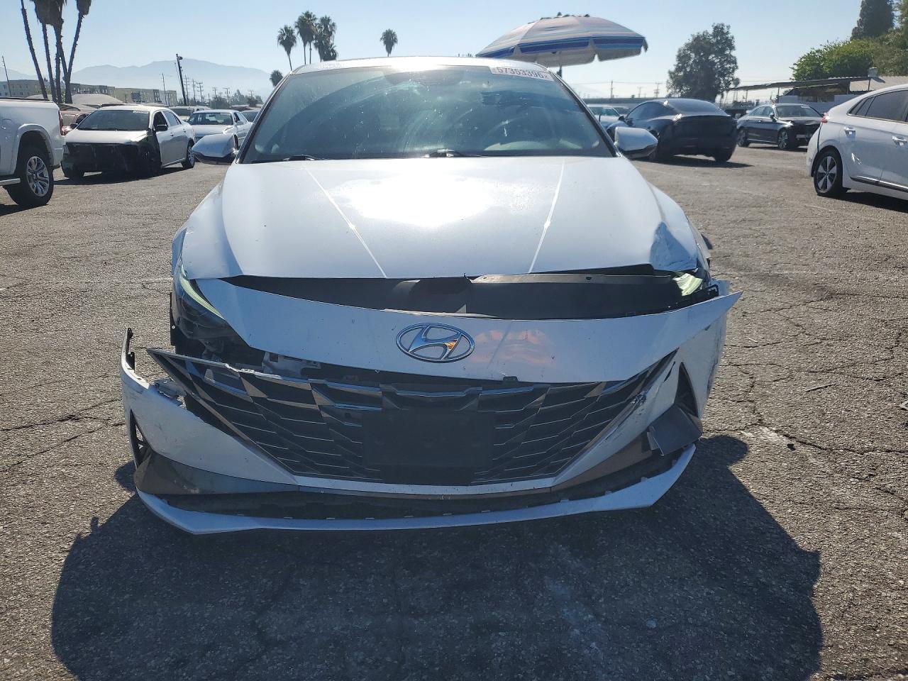 2021 HYUNDAI ELANTRA
